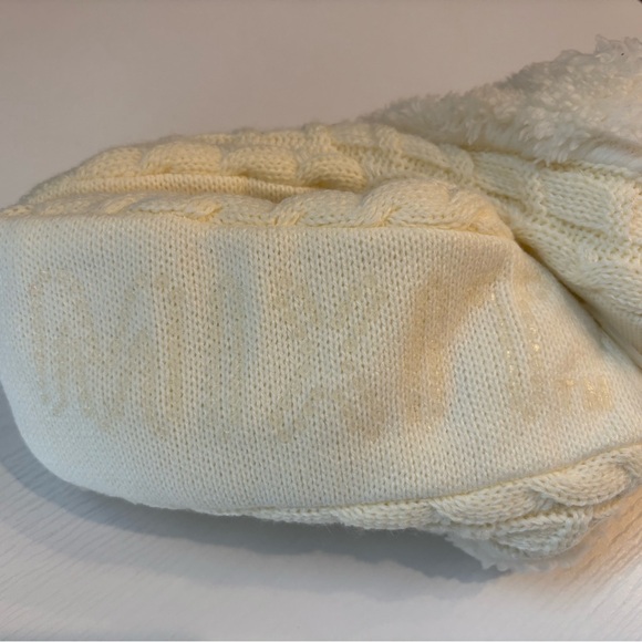 NWT MIXIT women’s ivory knit cozy slip-resistant slipper socks - small/medium - Picture 7 of 7